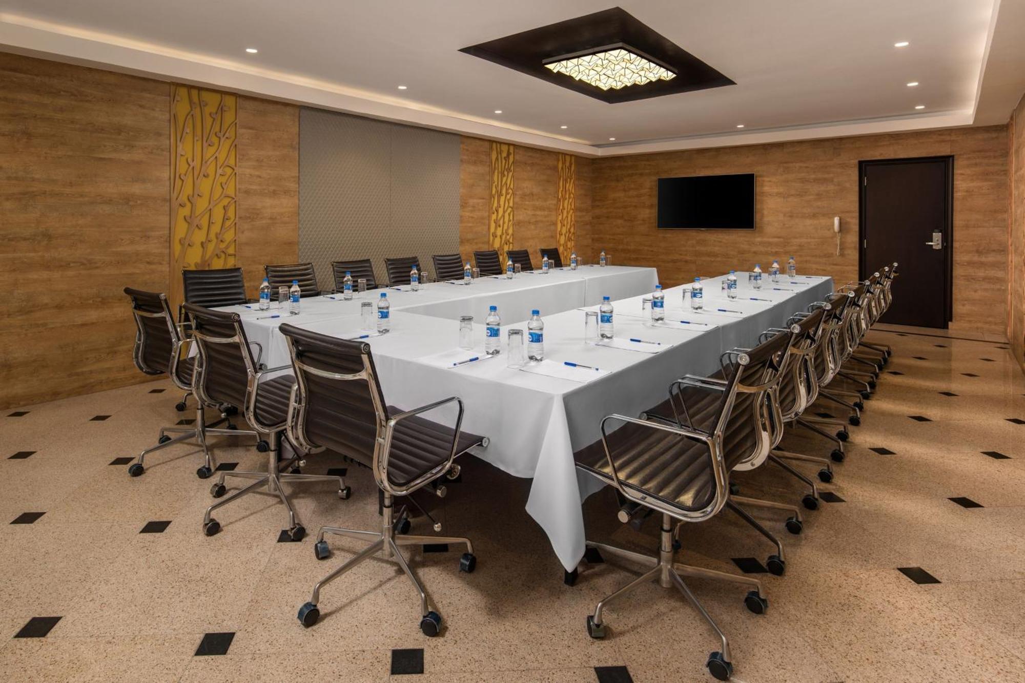Delta Hotels By Marriott Dar Es Salaam Zewnętrze zdjęcie